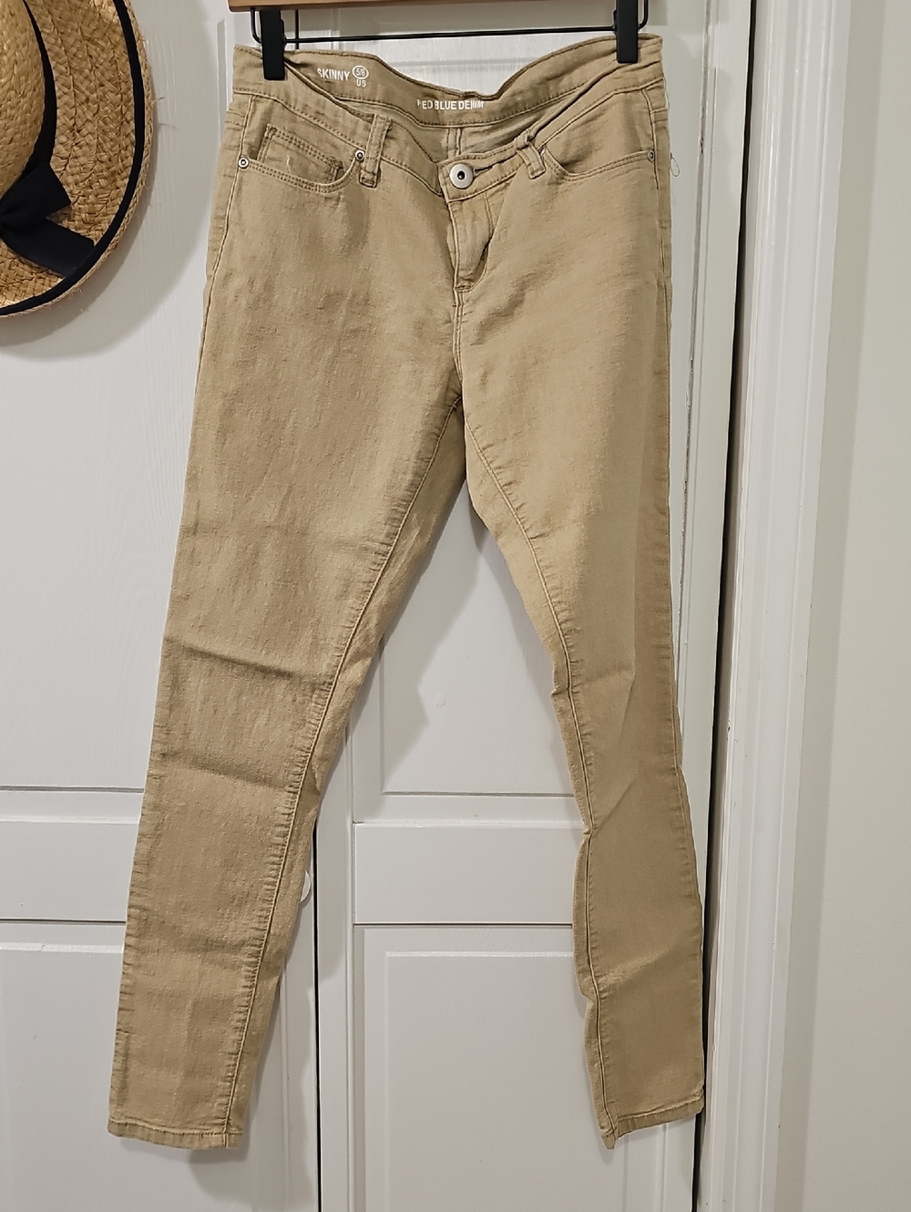 Skinny Women's Jeans in Khaki